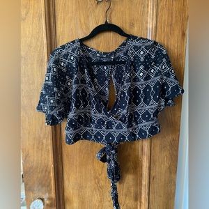 CLOSET CLEAN OUT NWOT Rip Curl Open Back, Tied Crop Top